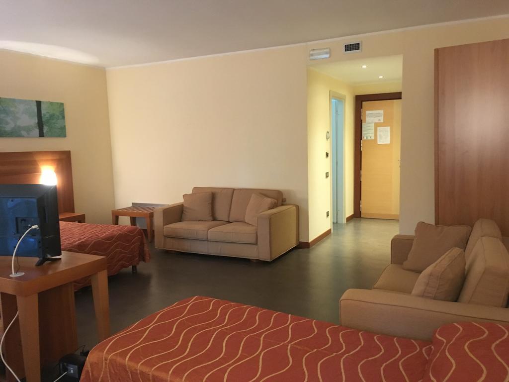Hotel Langhe & Monferrato Costigliole d'Asti Exterior foto